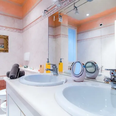 Lo Specchio Sul - The House Of Travelers 科莫