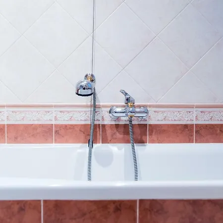 Lo Specchio Sul - The House Of Travelers 公寓 *