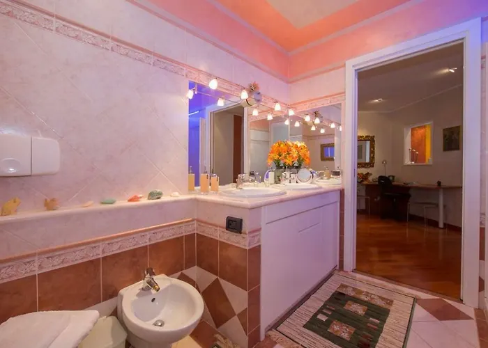 Lo Specchio Sul - The House Of Travelers Appartamento